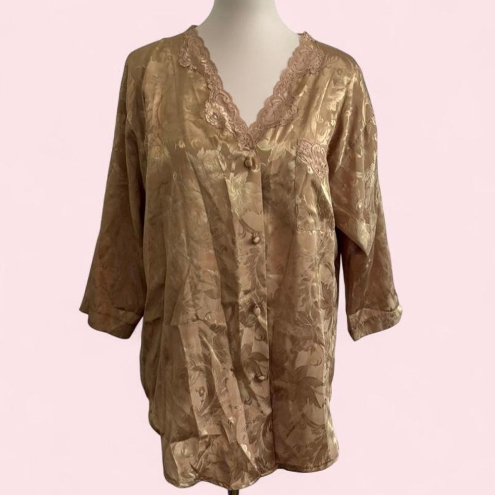 Adonna gold satin robe with lace trim and floral pattern. Size M